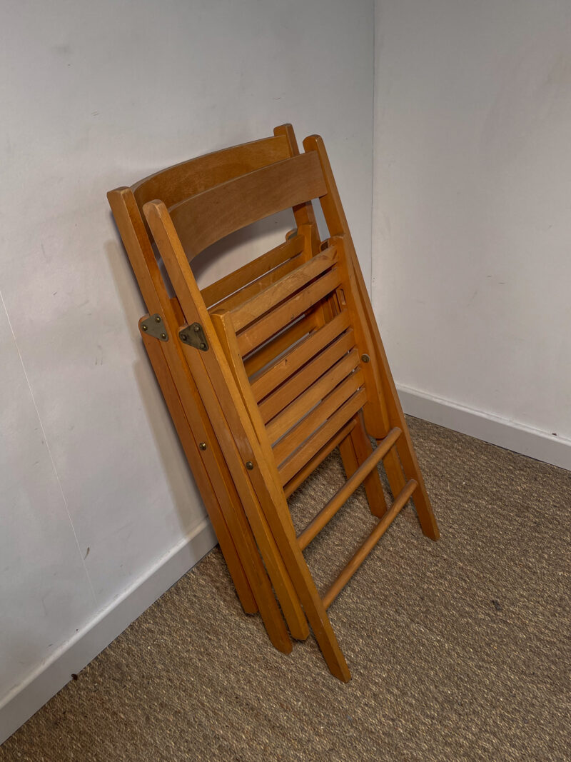 Lot de 2 chaises pliables en bois [défaut] – Image 3