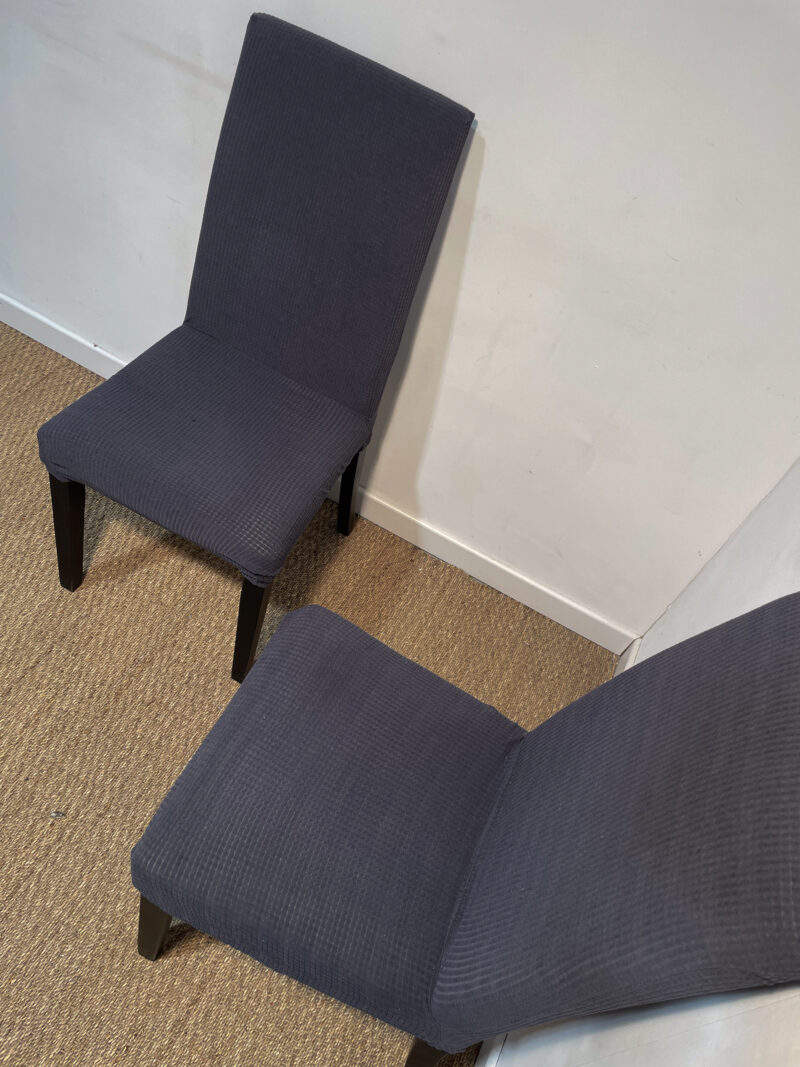 Lot de 2 chaises pieds en bois noir et assises en tissu bleu gris – Image 6