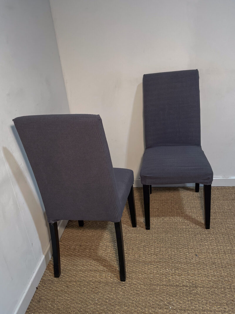 Lot de 2 chaises pieds en bois noir et assises en tissu bleu gris – Image 4