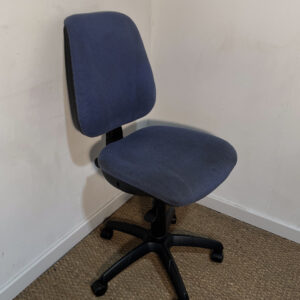 Chaise de bureau en tissu bleu