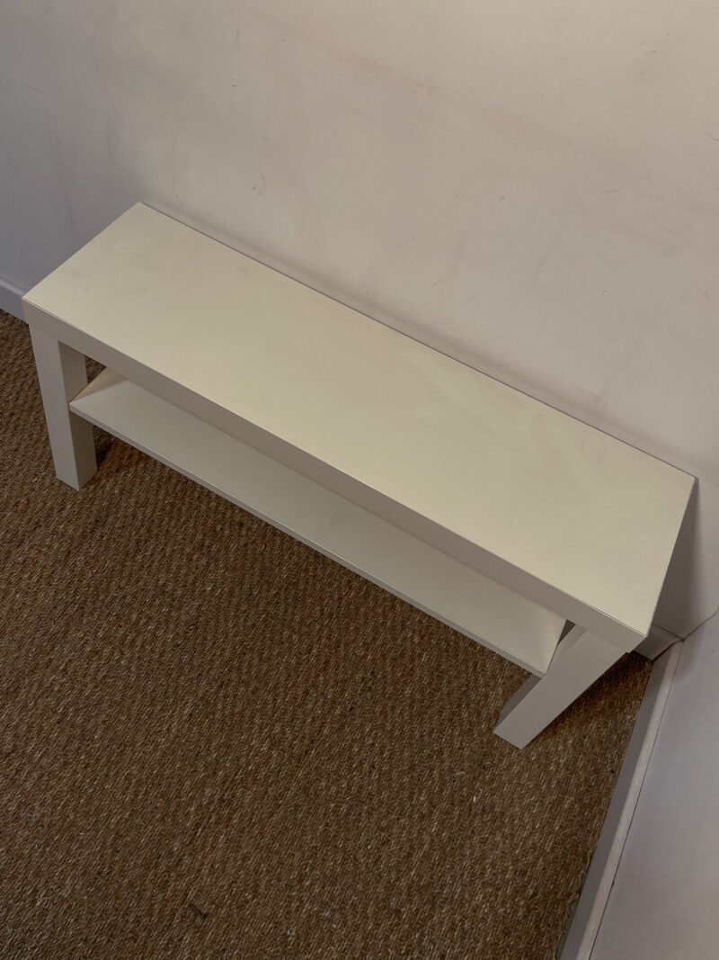 Meuble bas blanc à 2 niveaux – Image 6