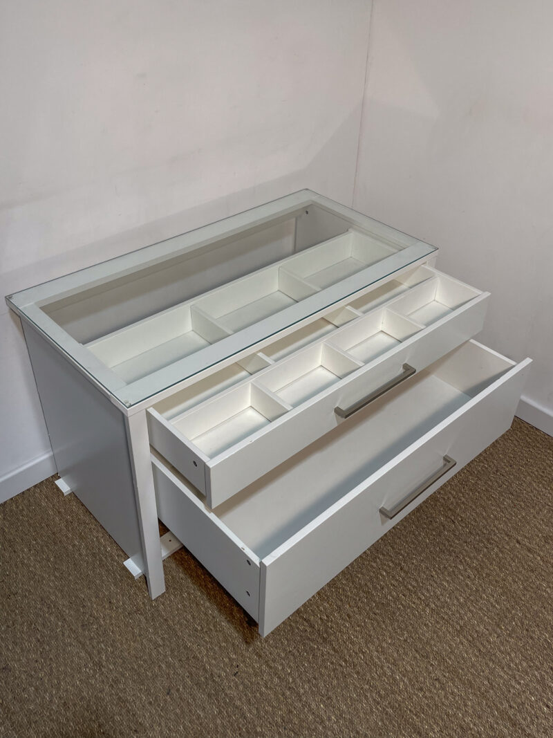 Meuble bas plateau en verre – Image 6