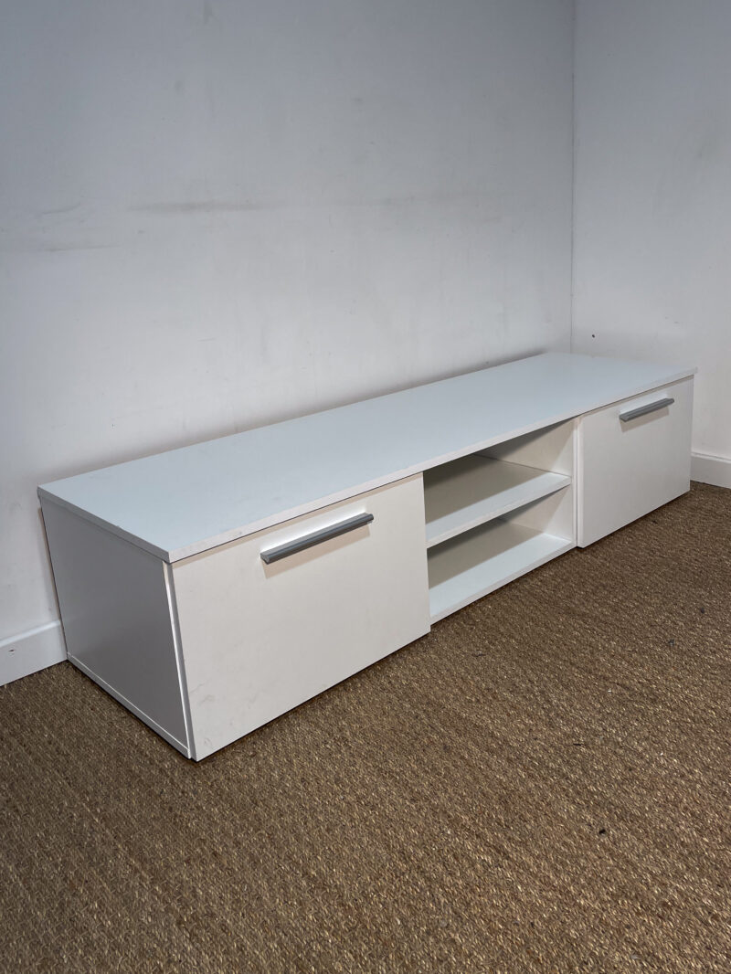 Meuble TV long en bois blanc