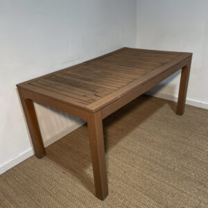 Table rectangulaire d'extérieur en bois marron