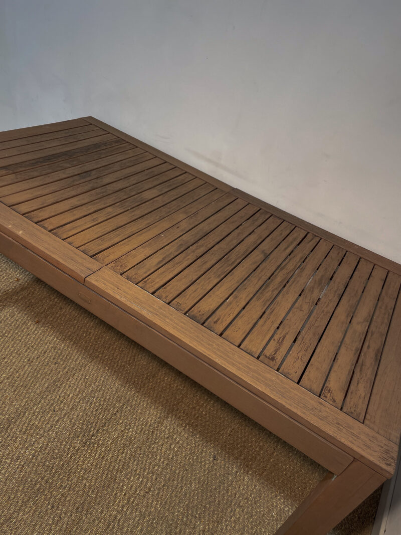 Table rectangulaire d'extérieur en bois marron – Image 8