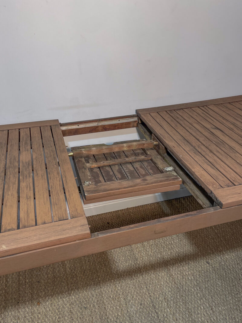 Table rectangulaire d'extérieur en bois marron – Image 6