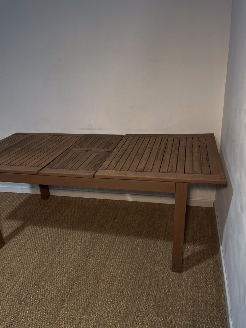 Table rectangulaire d'extérieur en bois marron – Image 4