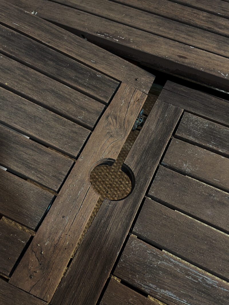 Table rectangulaire d'extérieur en bois marron – Image 3