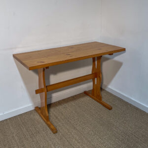 Table/bureau en bois vernis