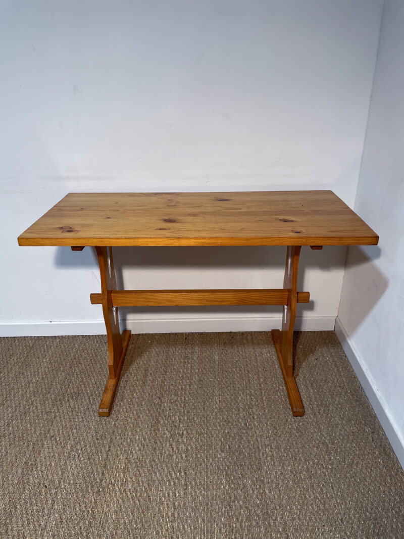 Table/bureau en bois vernis – Image 2