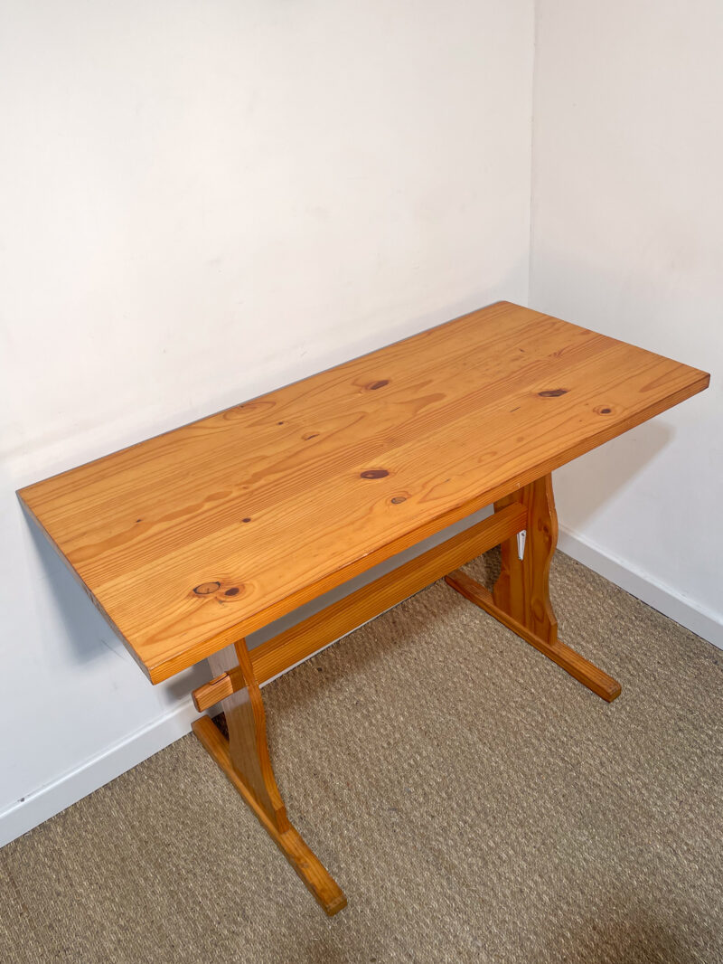 Table/bureau en bois vernis – Image 3