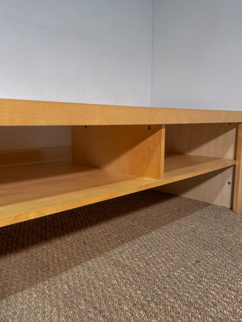 Table basse/meuble TV en bois clair – Image 6