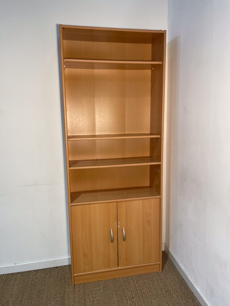 Bibliothèque haute en bois avec placard – Image 2