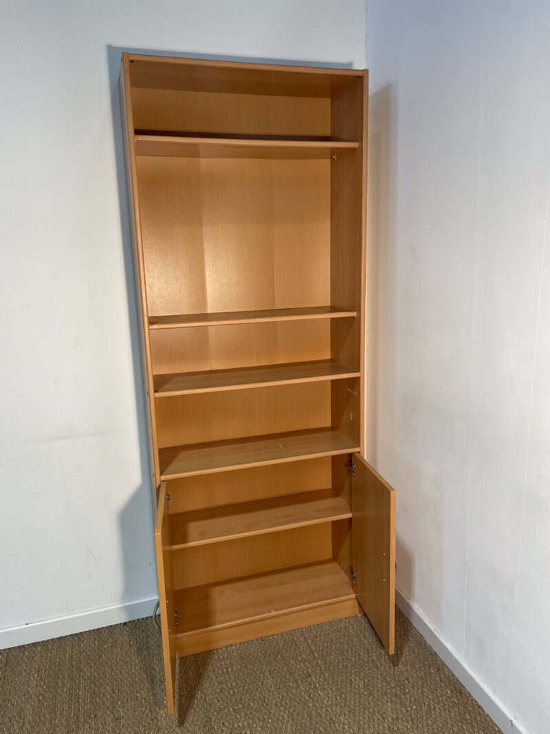 Bibliothèque haute en bois avec placard – Image 3