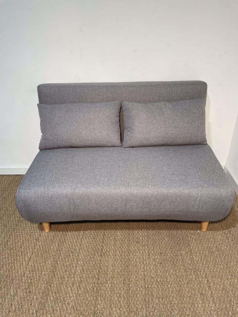 Petit canapé gris dépliable en banquette – Image 2