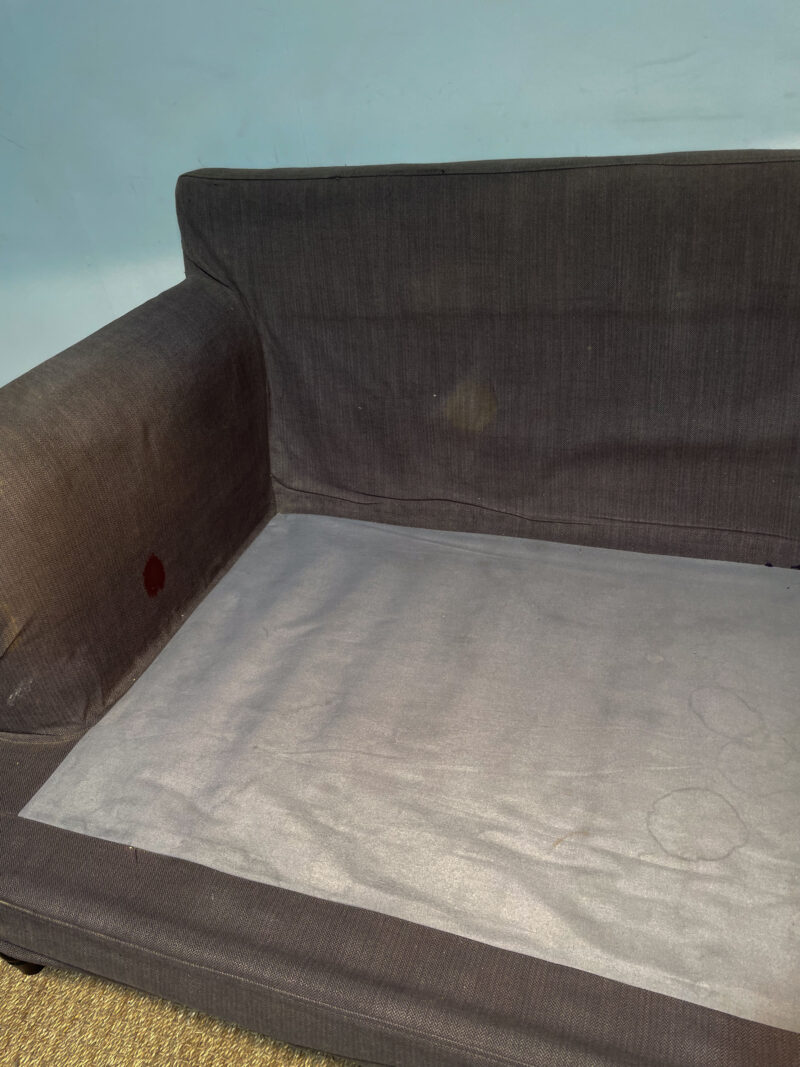 Canapé en tissu gris foncé – Image 7