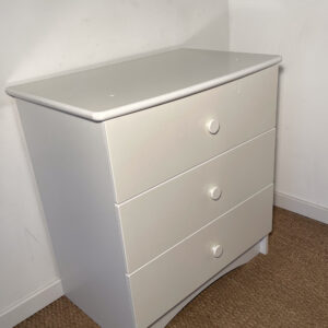 Commode blanche à tiroirs