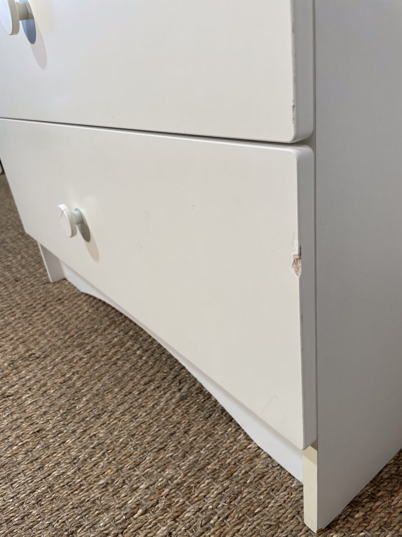 Commode blanche à tiroirs – Image 7