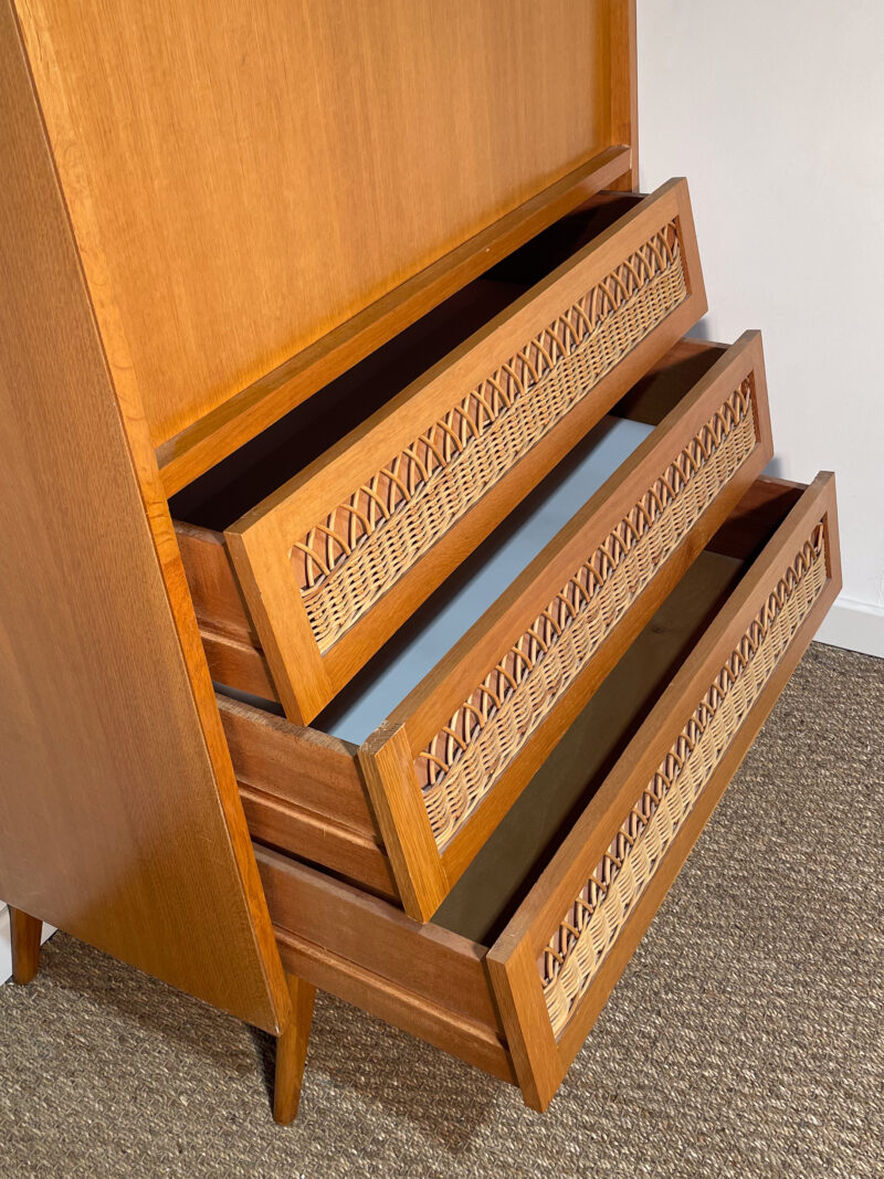 Buffet secrétaire vintage en bois et rotin – Image 6