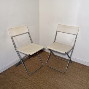 Lot de 2 chaises pliantes en plastique blanc