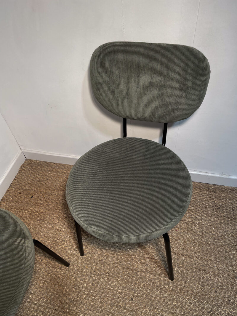 Lot de 2 chaises en velours côtelé vert – Image 3