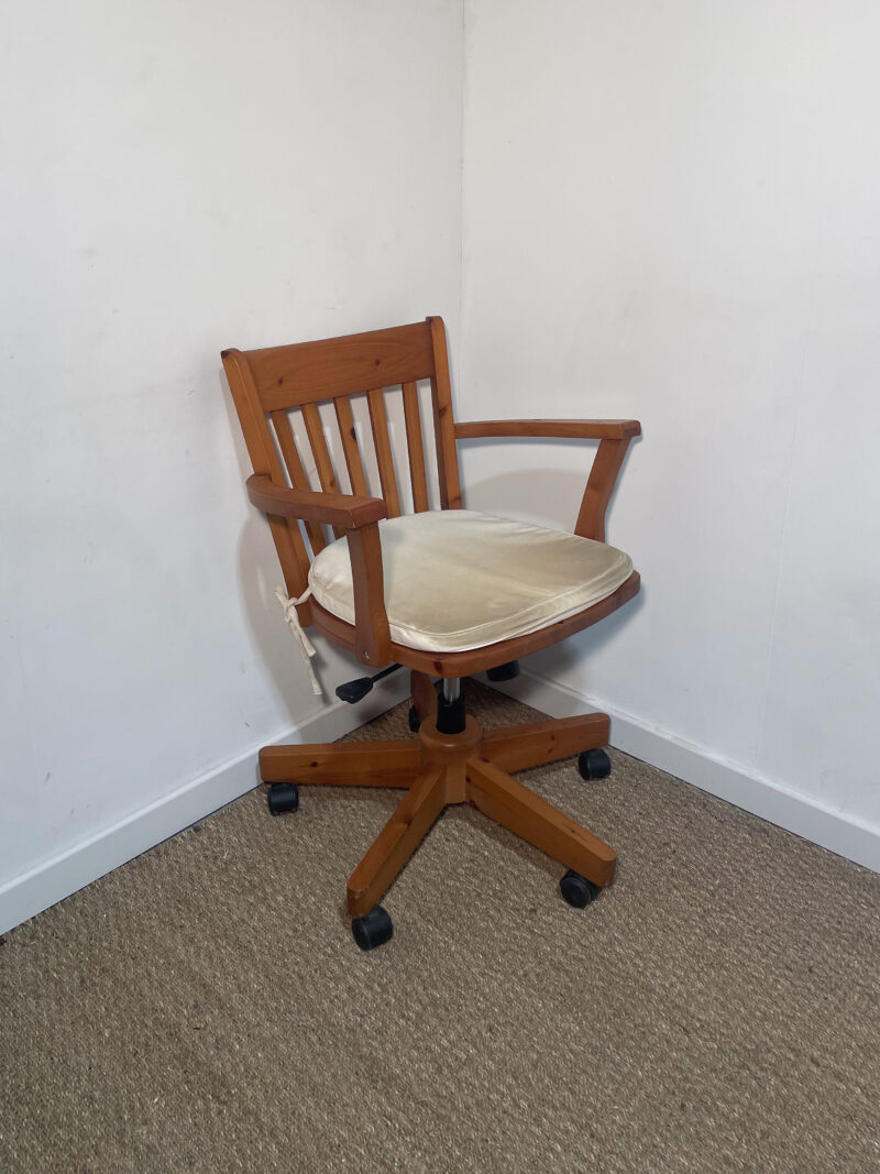 Fauteuil de bureau en bois