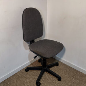 Chaise de bureau à roulettes en tissu gris foncé
