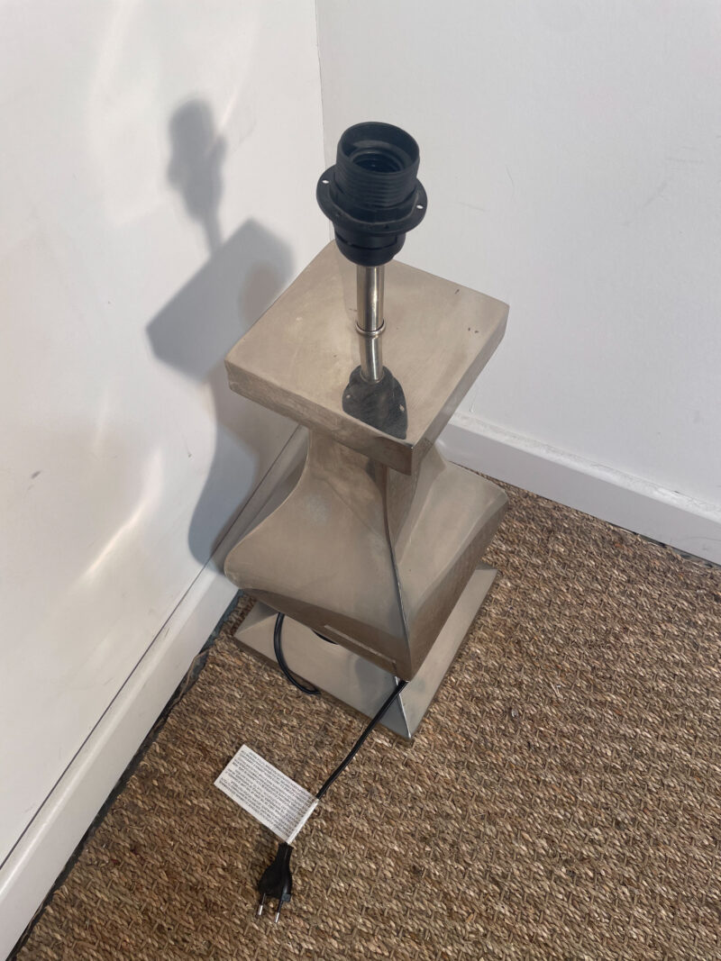 Pied de lampe à poser – Image 3
