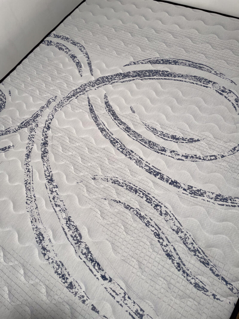 Matelas 140x190 à bords bleu marine – Image 4