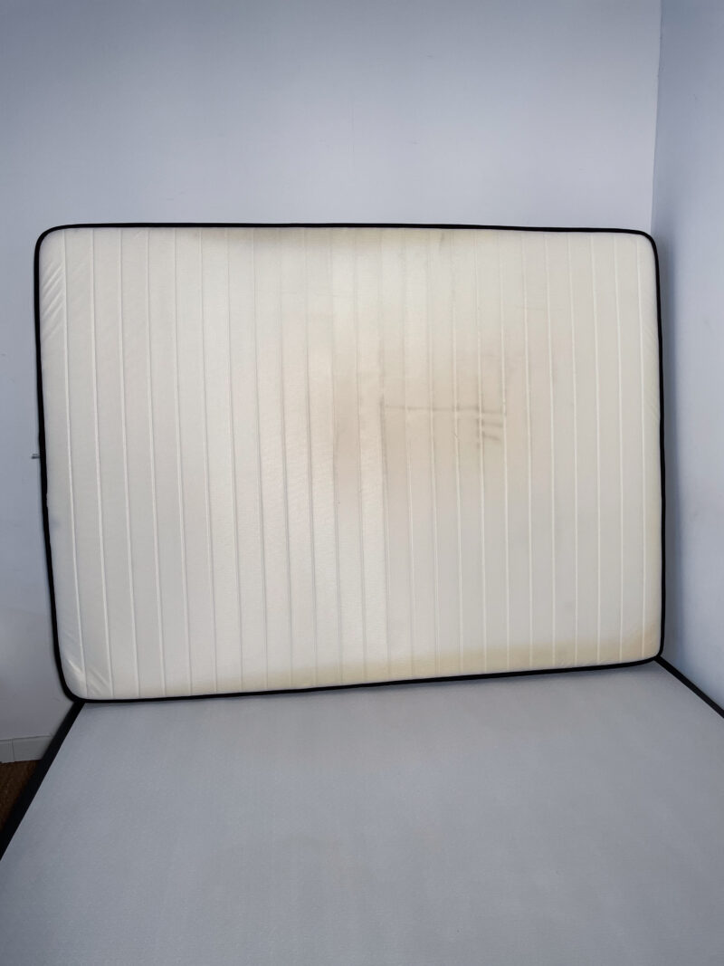Matelas 140x190 à bords bleu marine – Image 6