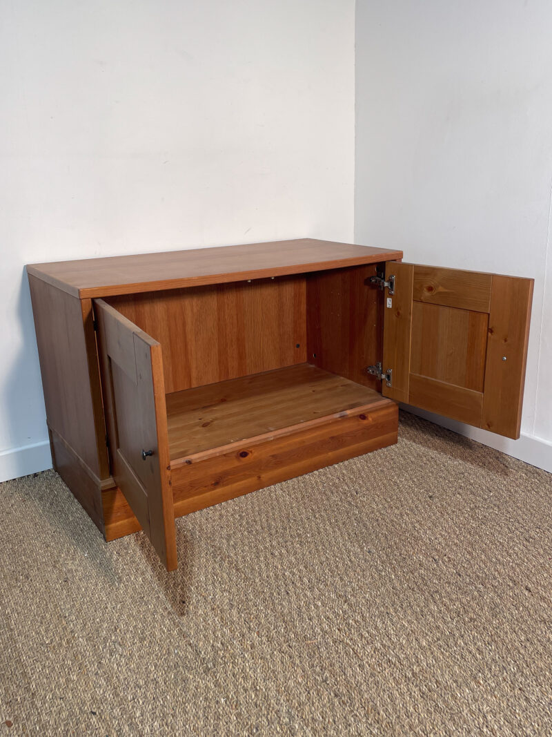 Meuble bas en bois foncé / Meuble TV – Image 3