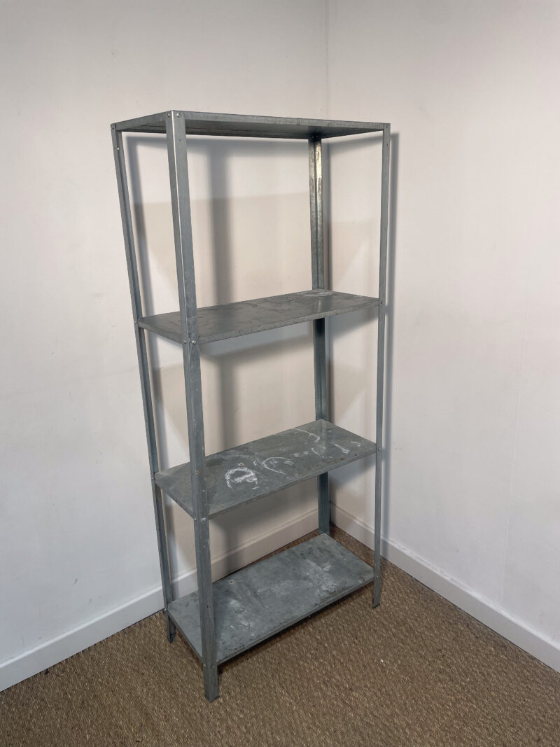 Etagère métallique légère