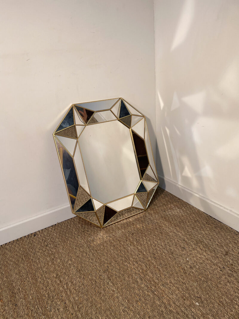 Miroir géométrique au cadre doré – Image 2