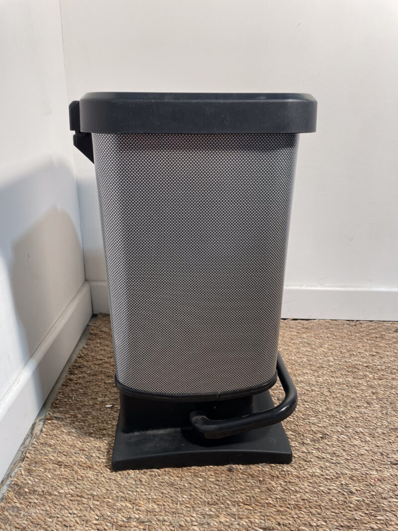 Petite poubelle à pédale en plastique – Image 5