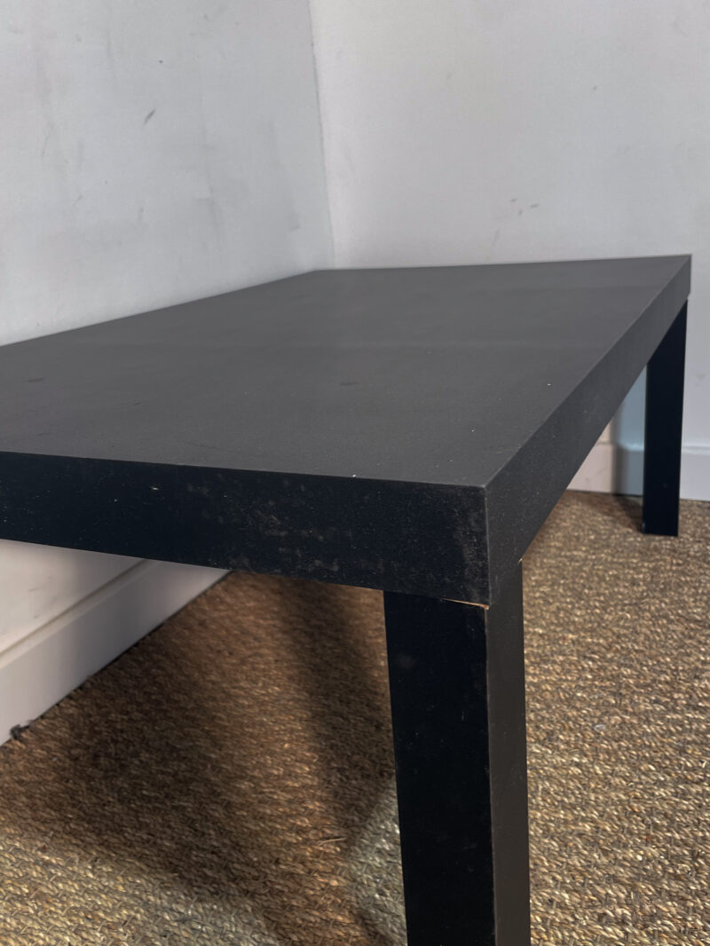 Table basse rectangulaire noire – Image 4