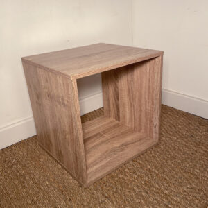 Cube en bois / chevet