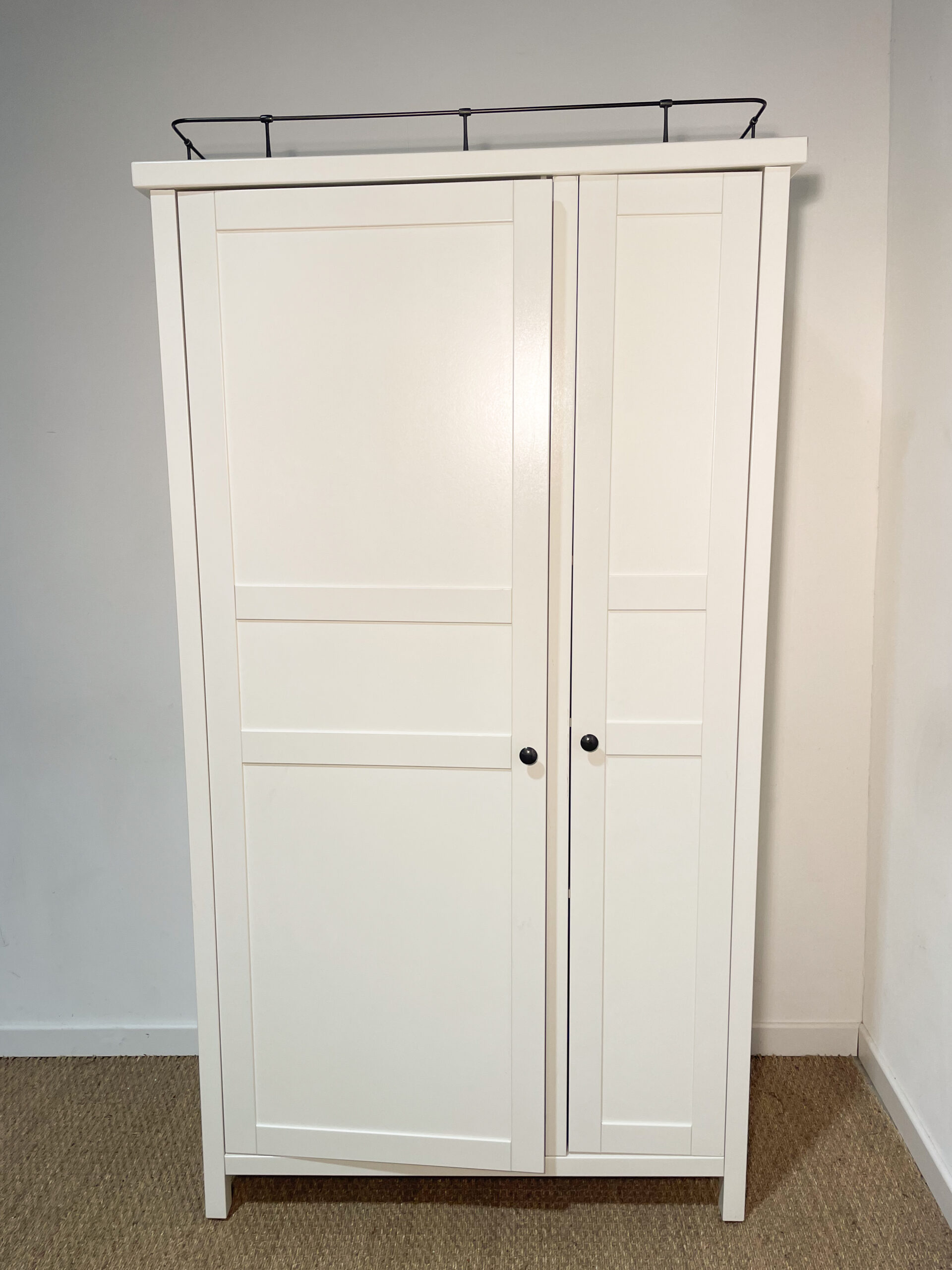 Armoire blanche en bois – Image 2