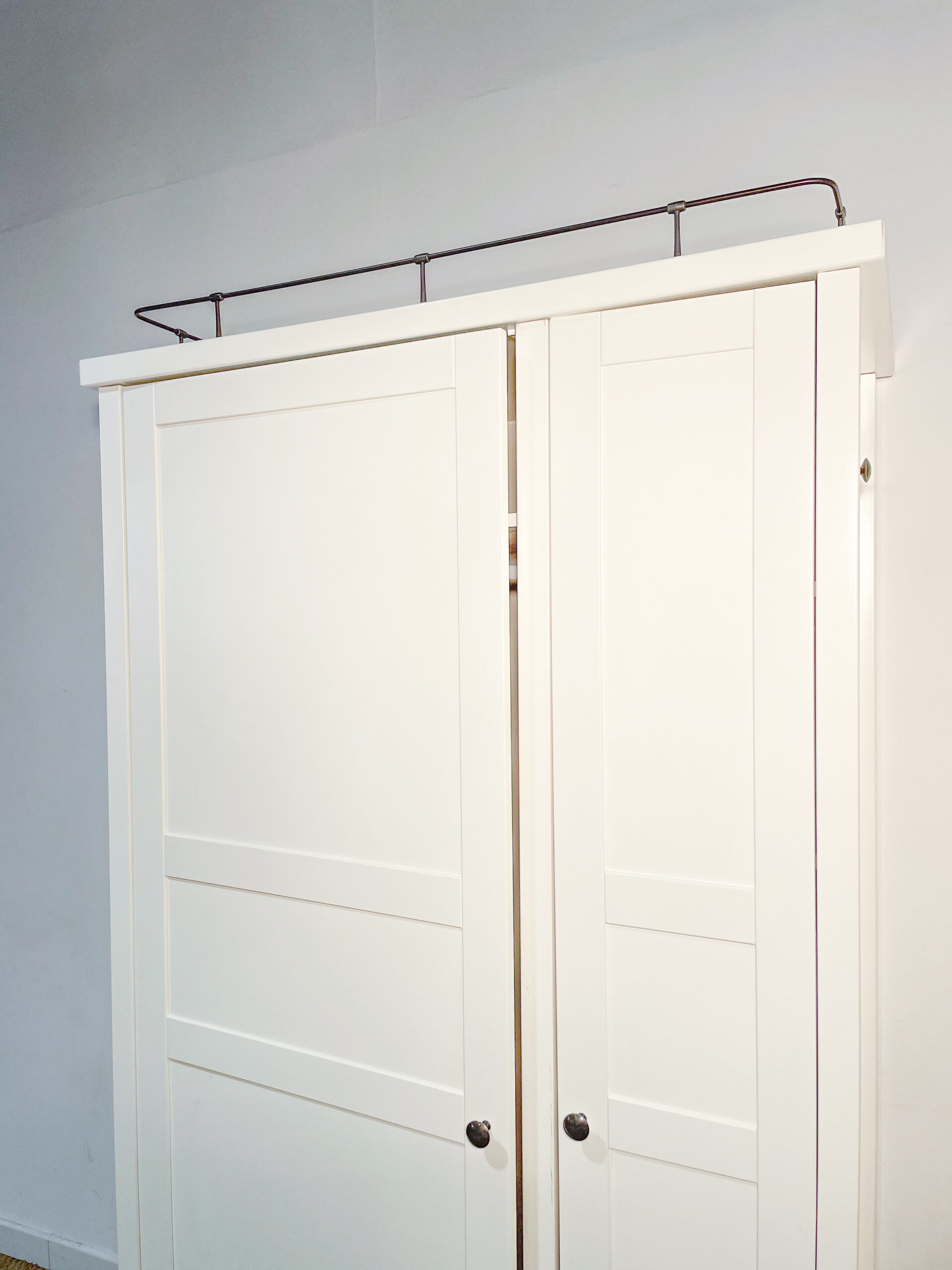 Armoire blanche en bois – Image 3