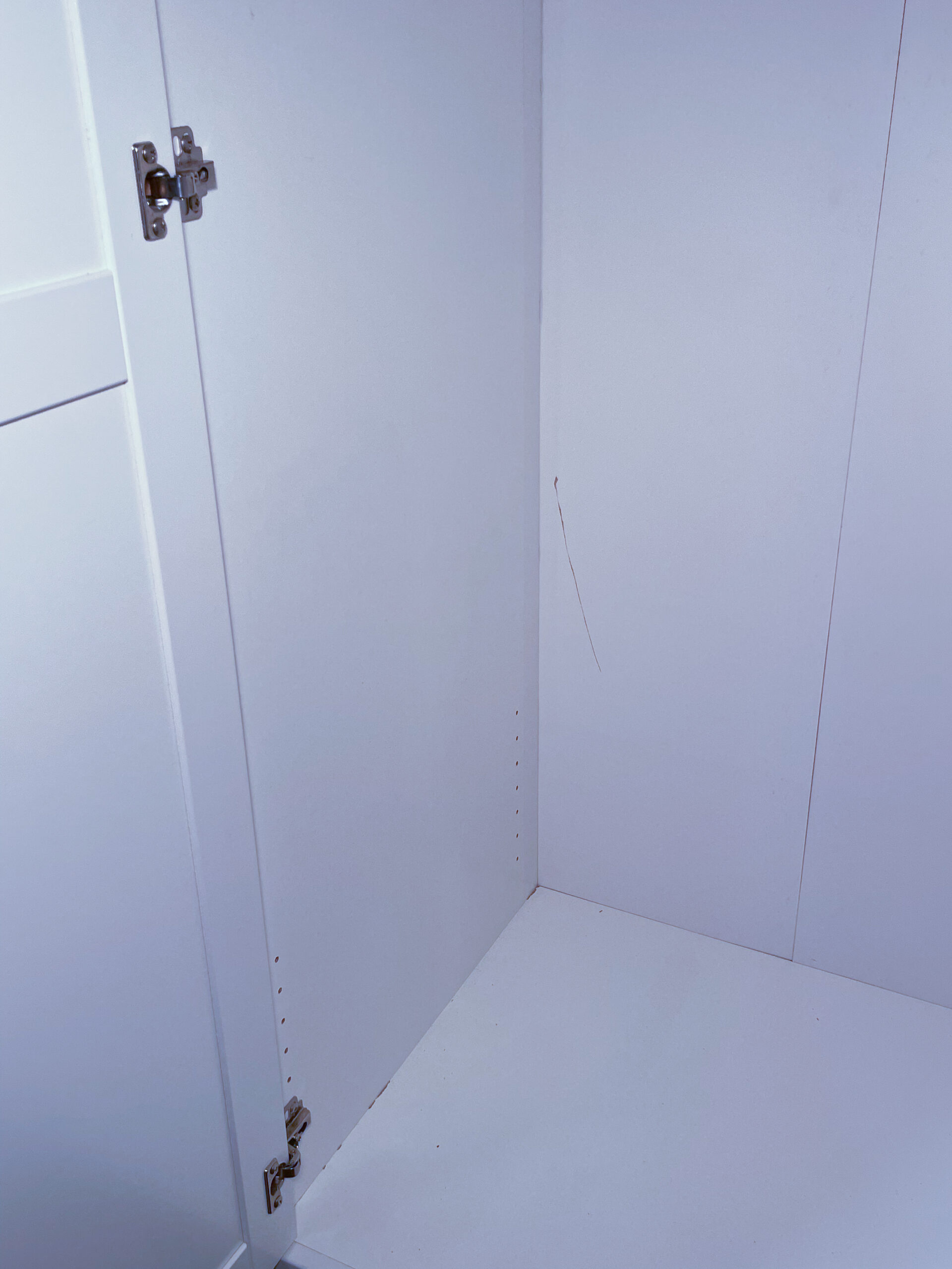 Armoire blanche en bois – Image 7