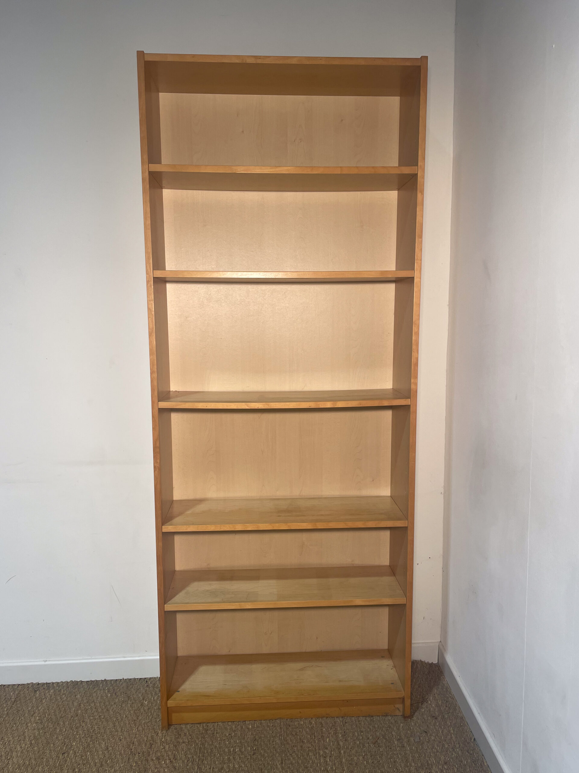 Bibliothèque BILLY en bois clair – Image 2