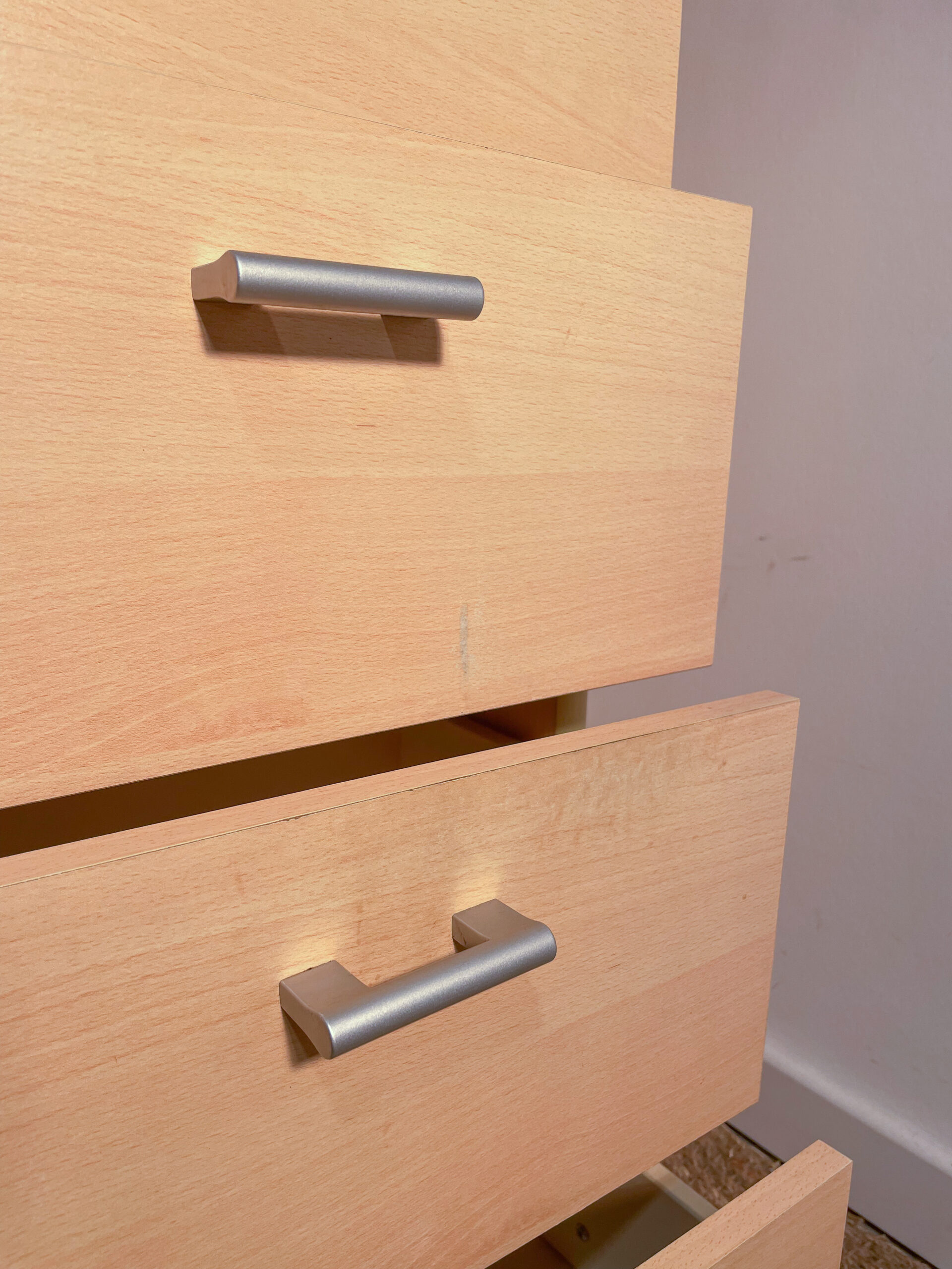 Bibliothèque claire à tiroirs – Image 6