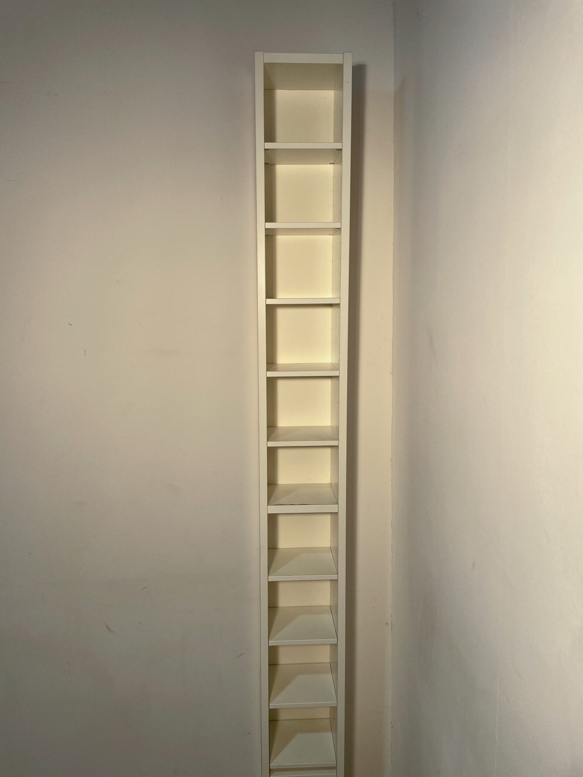 Petite bibliothèque haute blanche – Image 2