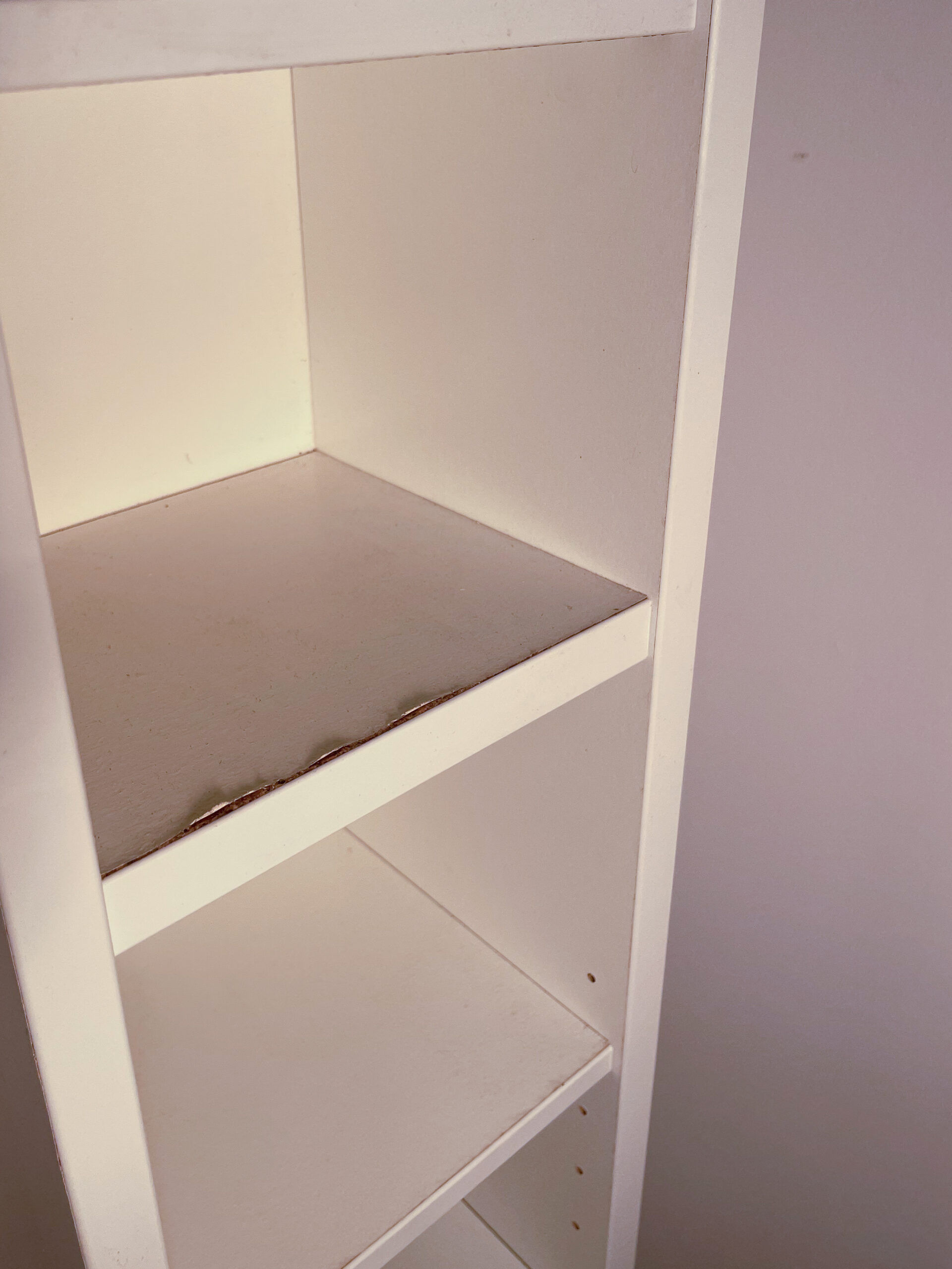 Petite bibliothèque haute blanche – Image 4