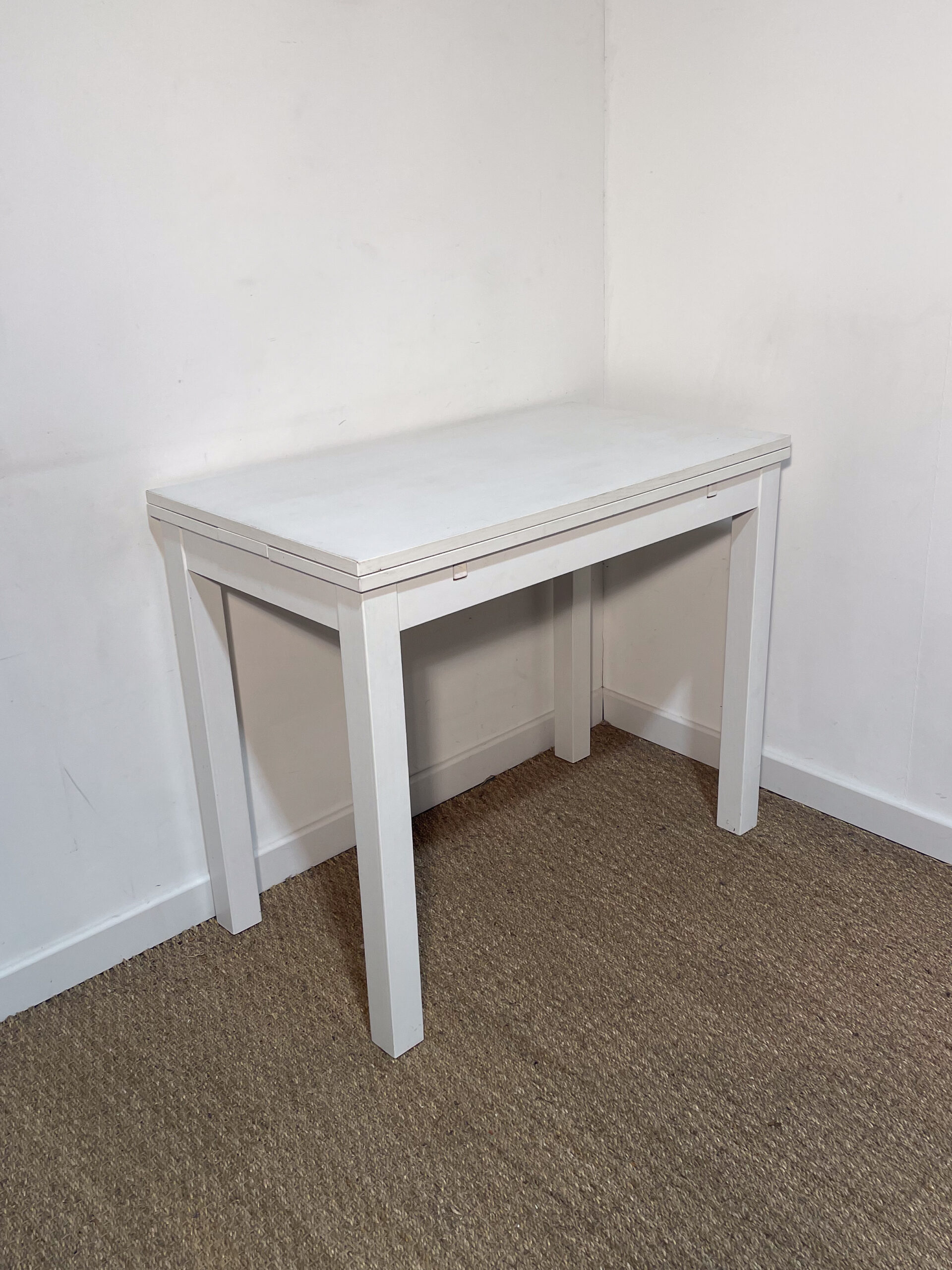 Petit bureau / Table à rallonges en bois blanc