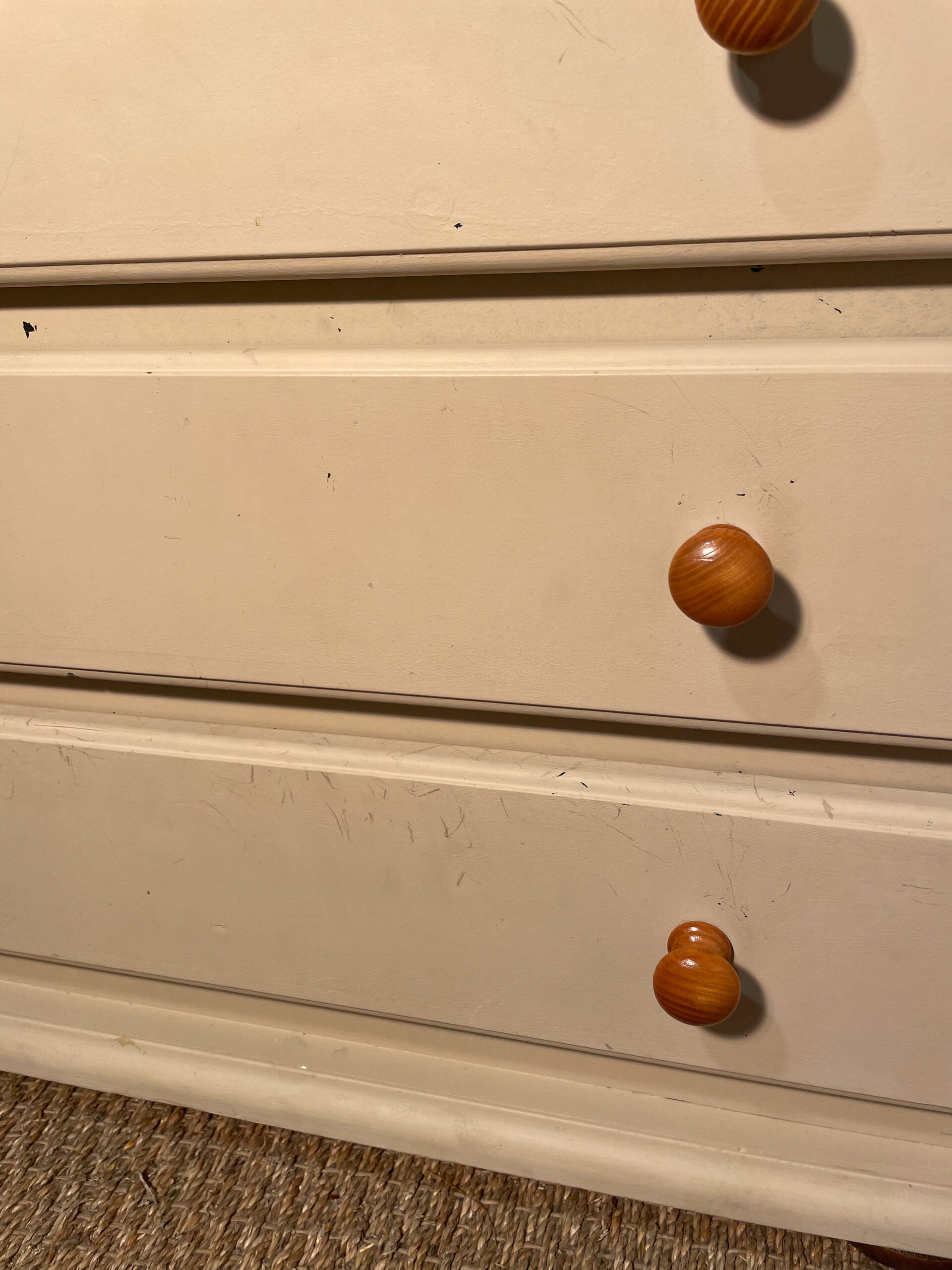 Commode à tiroirs en bois beige – Image 5