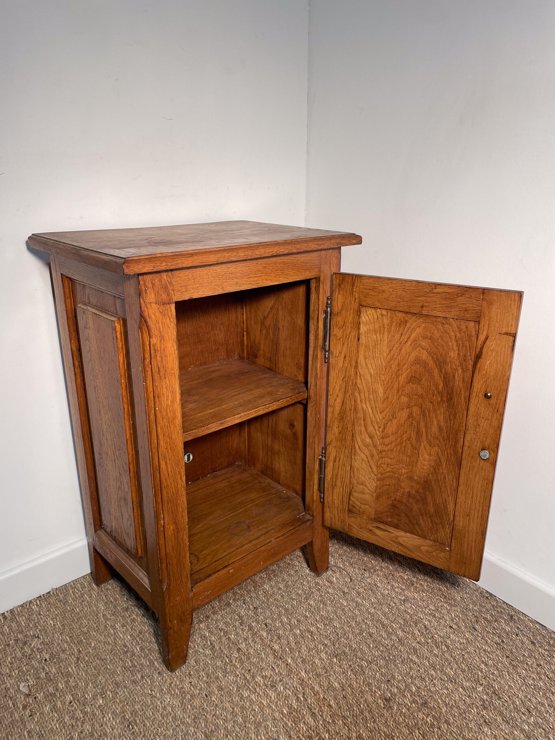 Petit meuble en bois à porte – Image 3