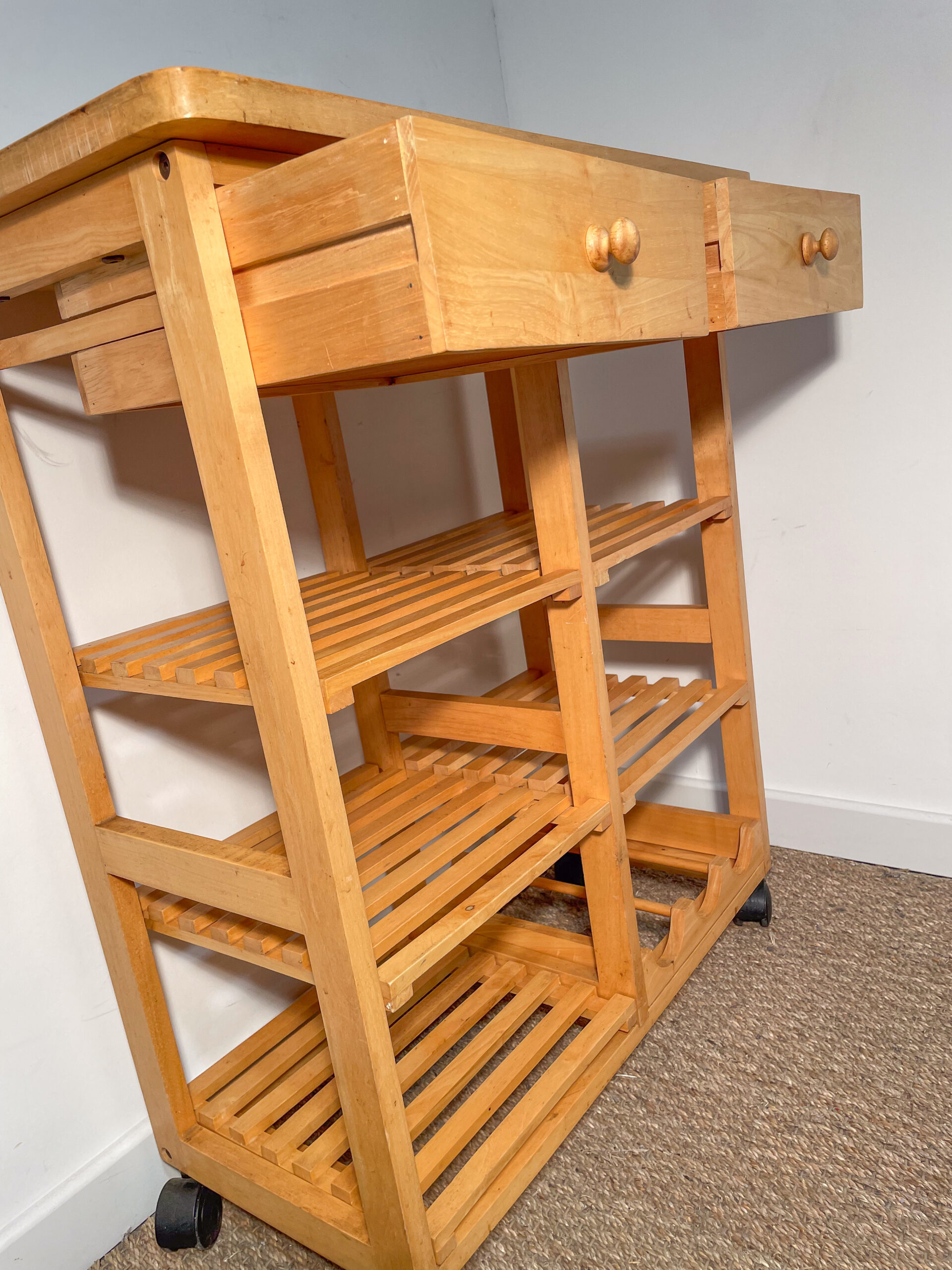 Desserte en bois et carrelage – Image 5