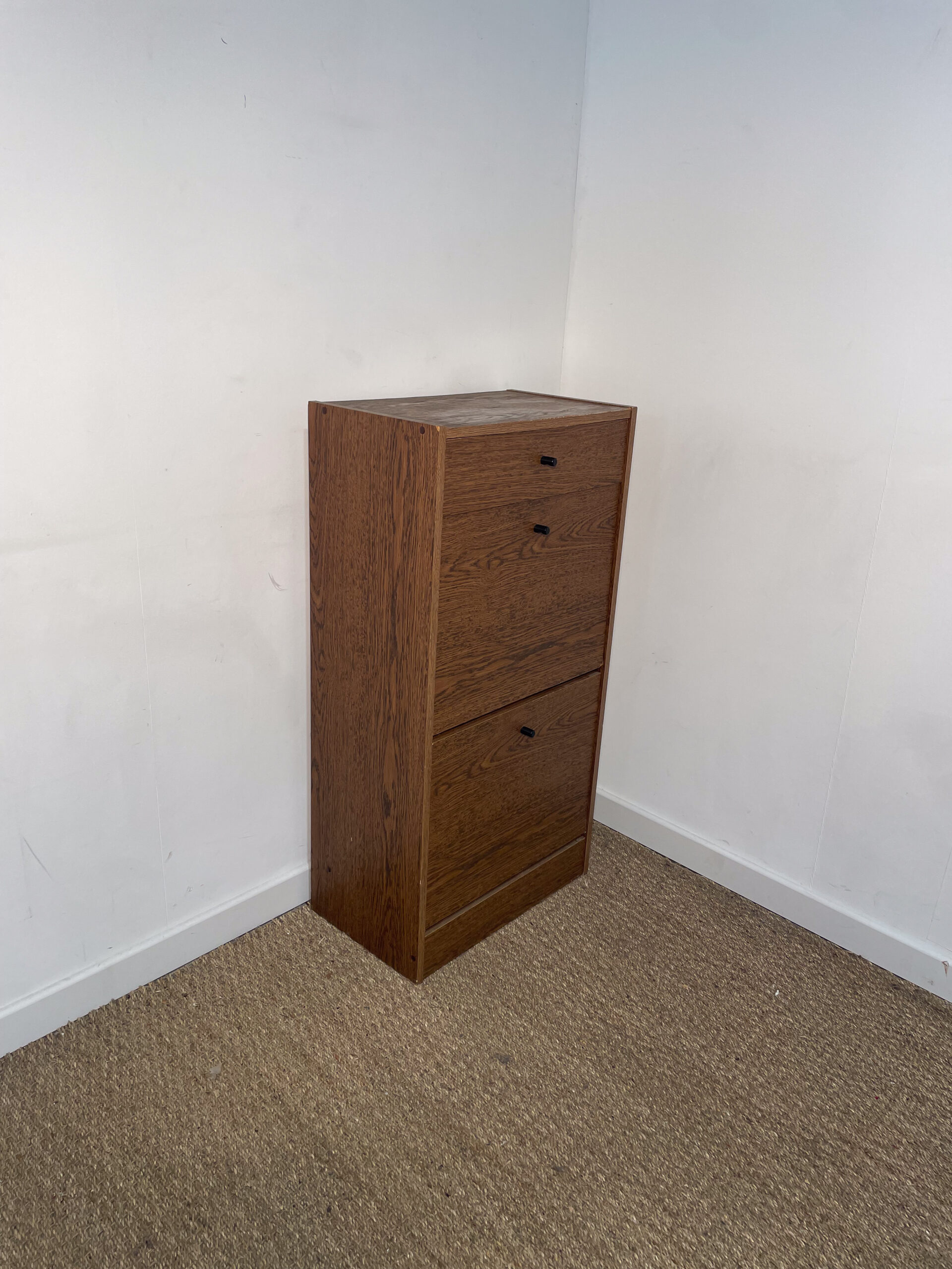 Meuble à chaussures en bois