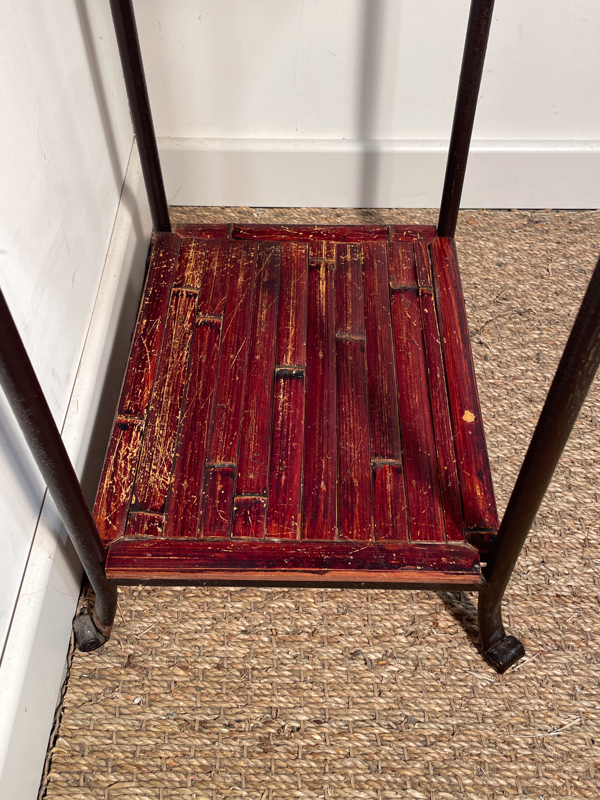 Petit meuble à tiroir en fer forgé et bambou – Image 5