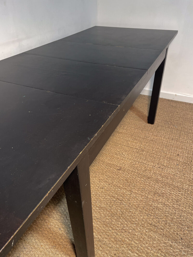 Table noire en bois à rallonges – Image 4